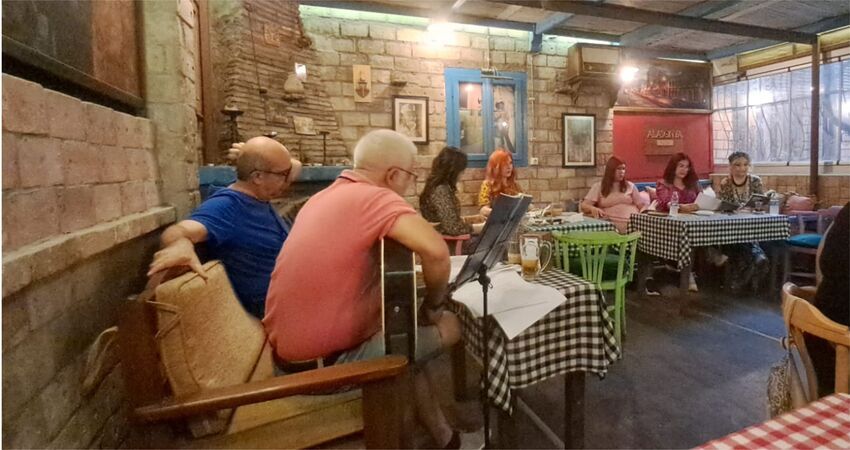 Sanat ve Şiir Bir Arada: Adana’nın İlk Şiir Korosu İzleyenleri Büyüledi