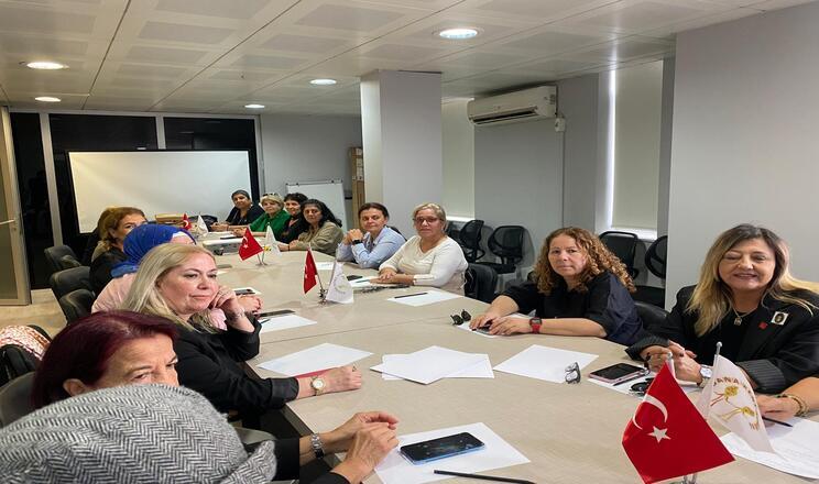 Atatürk ve İz Bırakan Kadınların Anısına Fidan Dikme Çağrısı