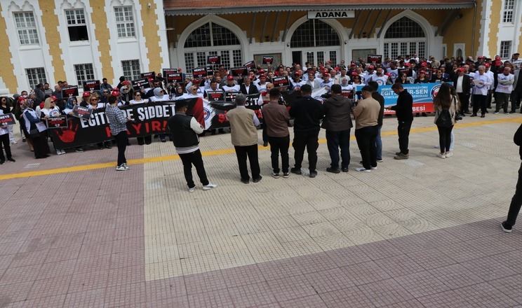 Öğretmenler Neden İş Bıraktı? İstasyon Meydanı’nda Sert Açıklamalar !