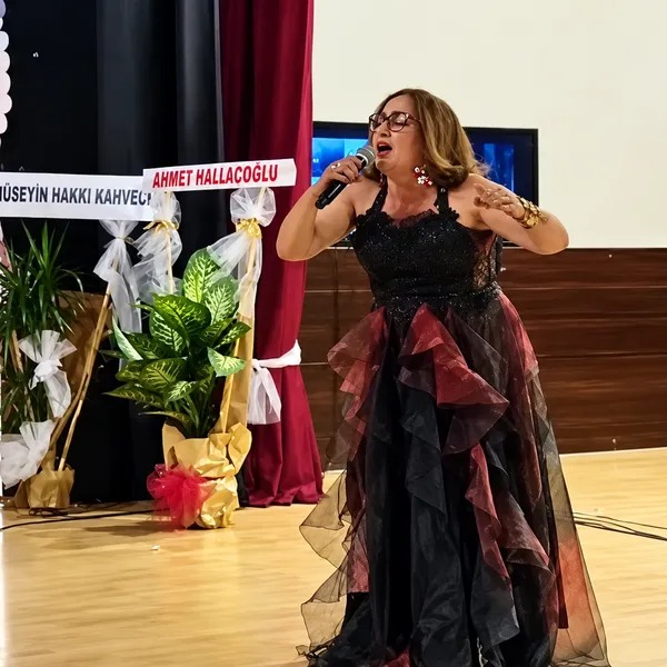 KARADENİZİ'N KIZI SUZAN ŞEYMA KARATEKE