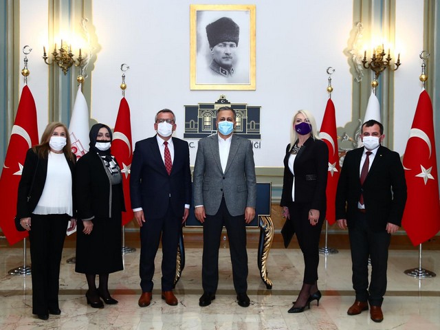 TDP İstanbul il Başkanı Polat ve Ekibi Vali Yerlikaya'yı Ziyaret etti