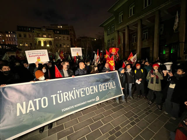 TKP'den eylem NATO Türkiye'den defol!