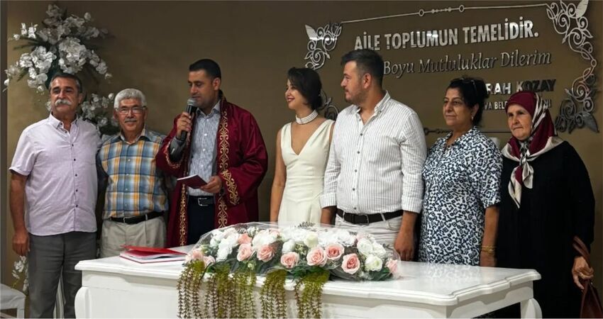 Şakirpaşa’nın Akil İsmi Naif Şendur’un Kızının Nikahını Emrah Kozay Kıydı