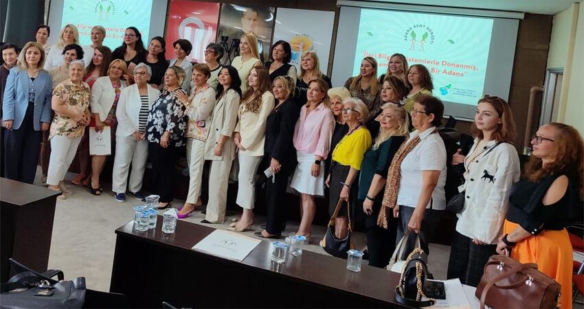  Adana Kadın Meclisi’nden Tarihi Proje: 27 Mahalleye 63 Program

Adana Kent Konseyi Kadın Meclisi, Çukurova ilçesinde gerçekleştirdiği kapsamlı Kadın Çalıştayı ile Türkiye genelinde örnek olacak 63 maddelik stratejik eylem planını kamuoyuyla paylaştı.
