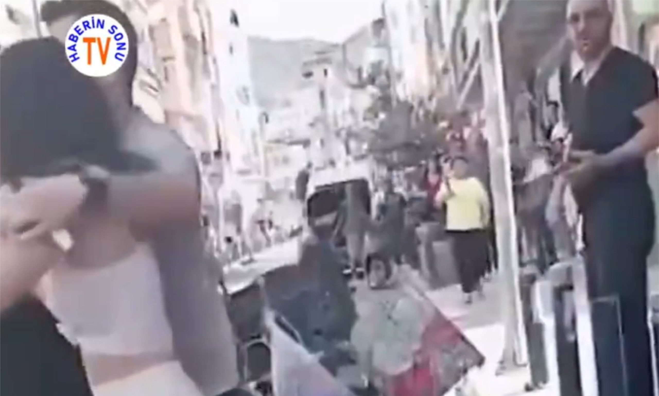 İzmir’de Kamu Görevlisine Saldırı: Mahkeme Tutuklama Kararı Verdi