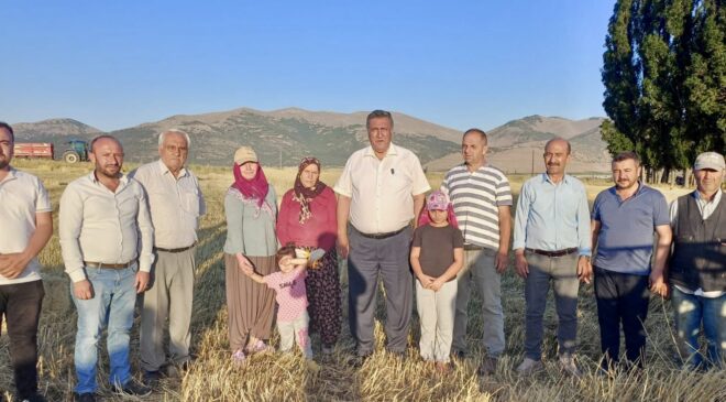 Gürer: “Üretici dertli, tüketici dertli, aracının işi iyi, iktidar seyirci”