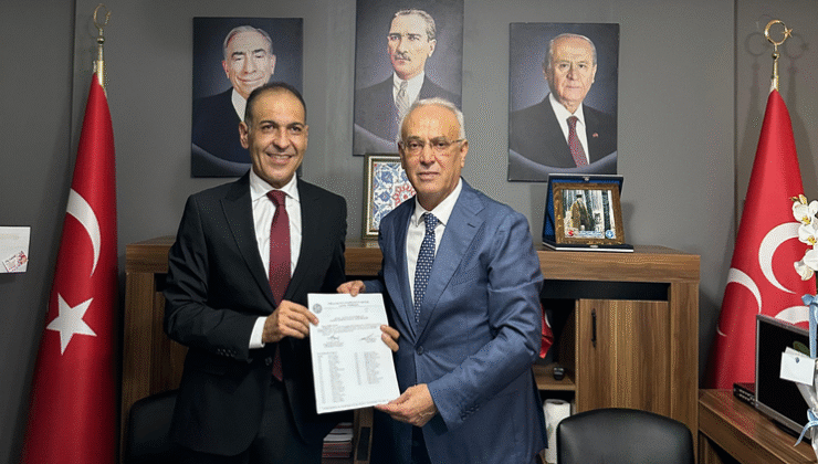 MHP Ceyhan’da Bayrak Semih Aksoy’da