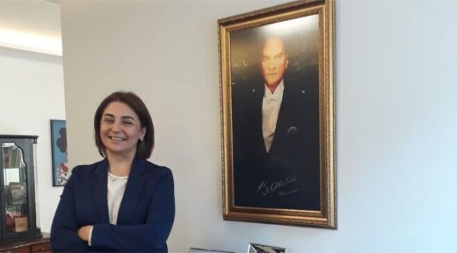 CHP Seyhan’da Tek Adayla Değişim: Berfu Salıcı Yakıt Görevi Devraldı