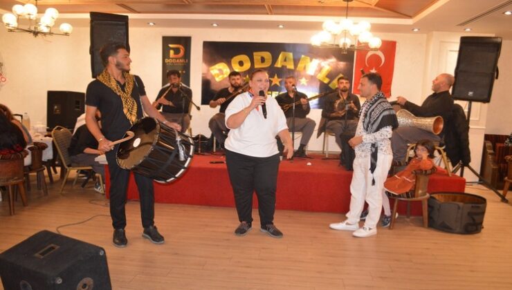 Türkülerle Cumhuriyet Sevinci: Şanlıurfa’da Dodanlı Sıra Gecesi Coşkusu!