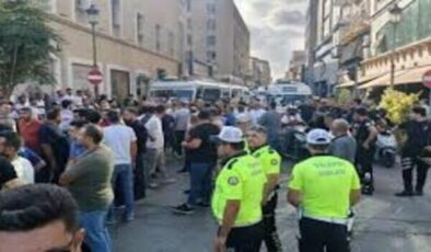 Adana’da Dolmuşçular Yol Kapattı: Abidinpaşa Caddesi Kavga ve Kaosa Teslim