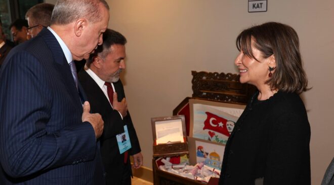 Bir Kalem Bir Dua Filistin’e Umut Ola