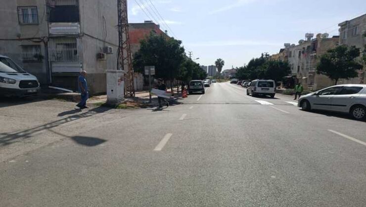 Belediye Evleri 3. Durak’ta Yetki Çatışması! İki Belediye Arasında Kalan Yol Trafiği Felç Etti