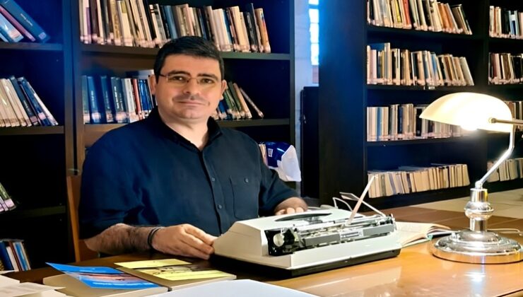 Yılın ilk kitap fuarında Başar Şeker okurlarıyla buluşuyor