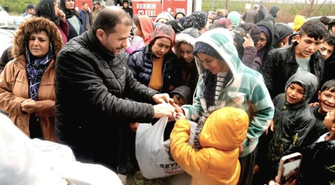 SEYHAN BELEDİYESİNDEN YAĞIŞ MAĞDURLARINA DESTEK ELİ