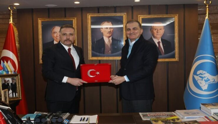 AK Parti Sözcüsü Ömer Çelik’ten Ülkü Ocakları Adana İl Başkanlığı’na ziyaret…