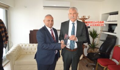 Adalet Kazandı! UDİMED Genel Başkanı Abit Taşcılar’dan Zeydan Karalar’a Özel Plaket