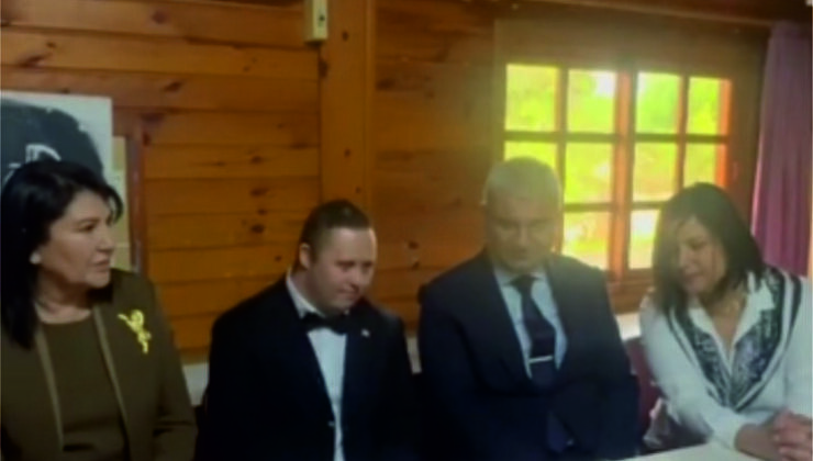 Karamık, otizmli çocuklar ve özel gereksinimli bireylerin aileleriyle