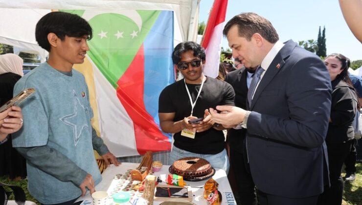 Çukurova Üniversitesi Global Fest Kültürlerin Kucaklaşmasına Sahne Oldu