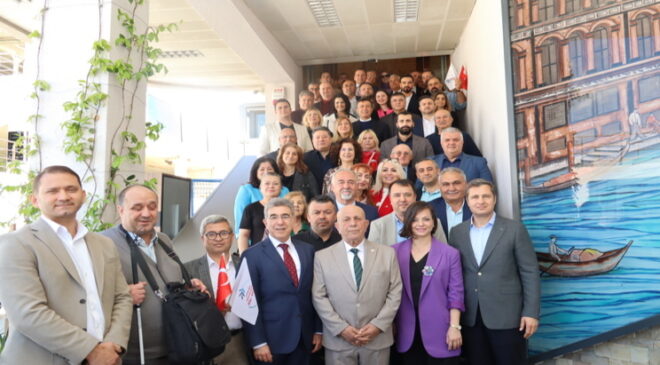 MANİSALILAR FEDERASYONU’NDA GÜVEN TAZELENDİ. İsmail Akarsu yeniden başkan