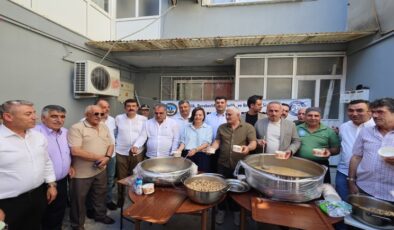 ESKİİZMİR’DE AŞURE BEREKETİ: ERZURUMLULAR BİRLİK SOFRASINDA BULUŞTU