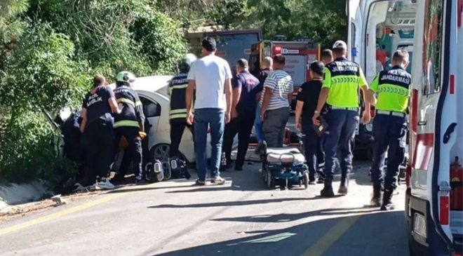 Kamyon ve Otomobil Çarpıştı! Kadirli’de Can Pazarı!