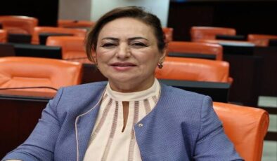 CHP Adana Milletvekili Dr. Müzeyyen Şevkin, Akdeniz’deki plastik kirliliğine karşı uyardı
