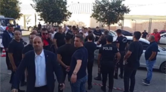 ATO Binası Önünde Gergin Anlar