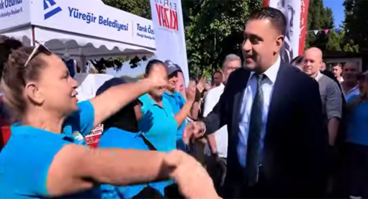 Adana Lezzet Festivali’nde Emrah Kozay’a Sevgi Seli!