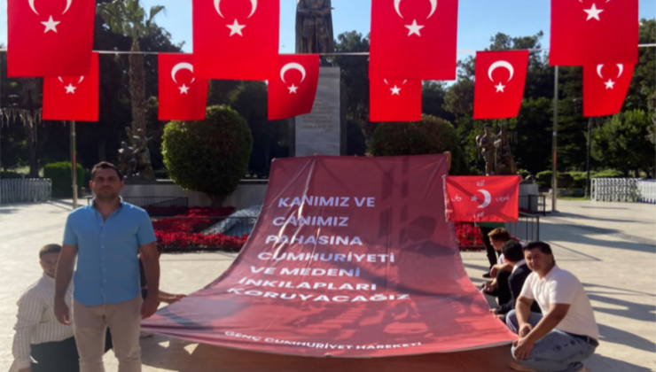 Genç Cumhuriyet Hareketi’nden Adana Taşköprü’de Tarihi Bildiri