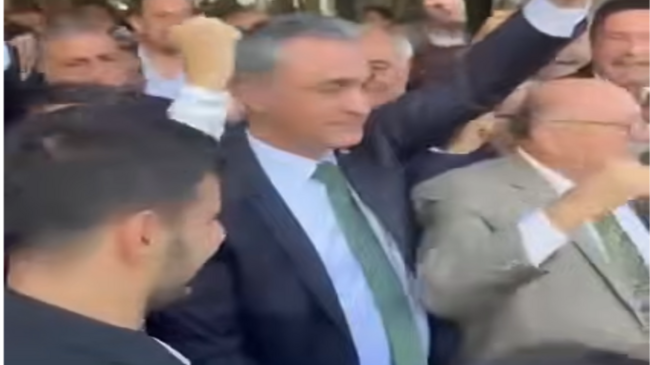 Kadir Aydar’dan  Sert Çıkış: Neden Alkışlıyorsunuz?