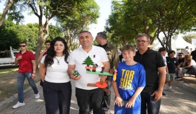 Lezzet Festivali’nde Büyükşehir’den öğrencilere kebap ikramı
