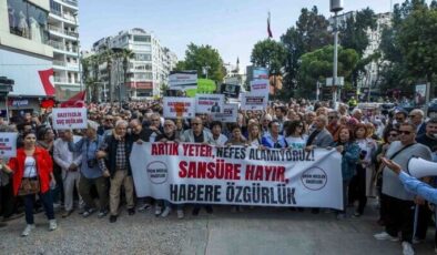 İZMİR’DE GAZETECİLER YALNIZ DEĞİL: BASIN ÖZGÜRLÜĞÜNE HALK DESTEĞİ!